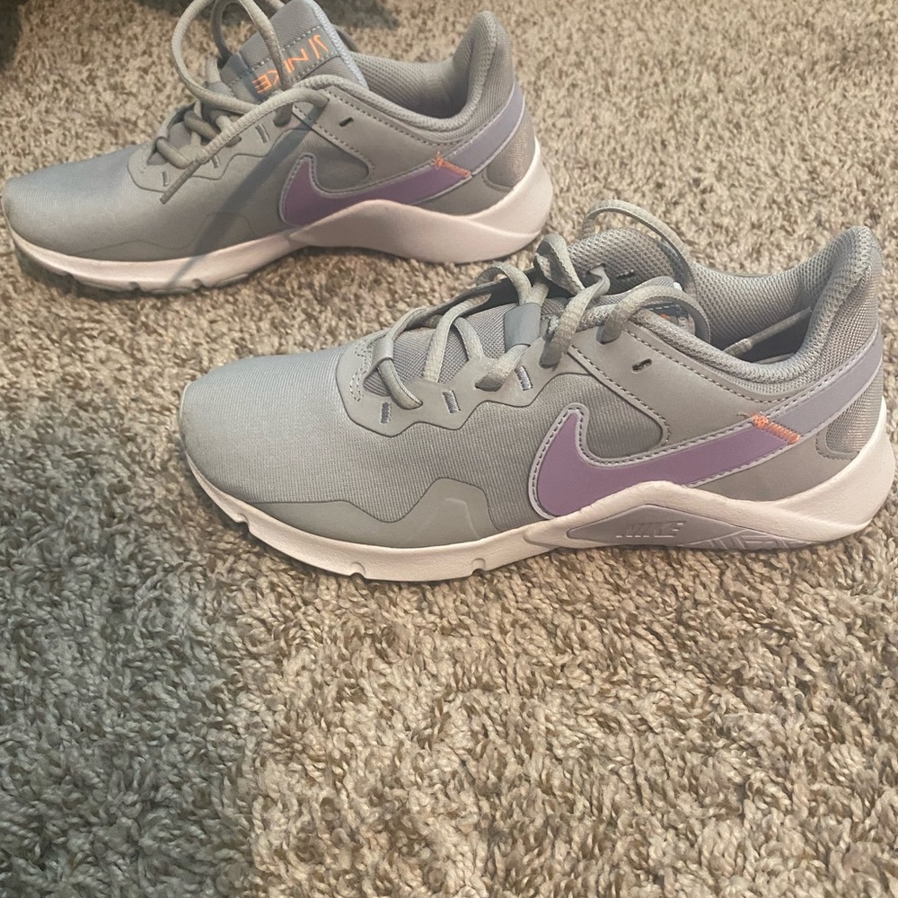 women’s nike running shoes